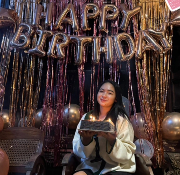 Foto Tuti saat merayakan ulang tahun